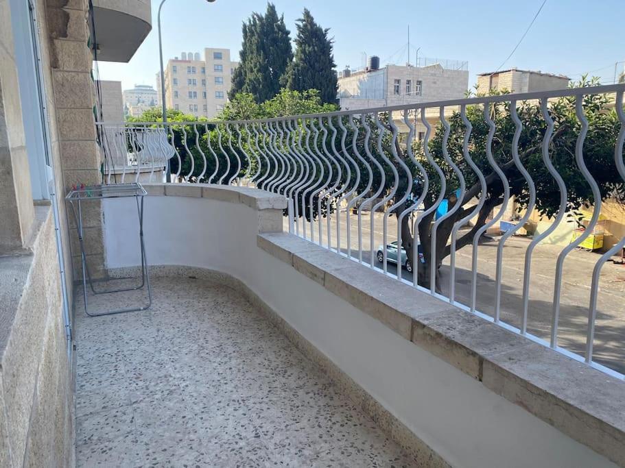 Lovely 3 Bedrooms Apartment At City Center Bayt Jala Luaran gambar