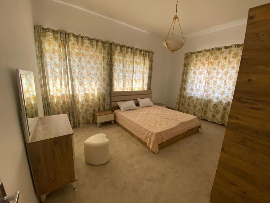 Lovely 3 Bedrooms Apartment At City Center Bayt Jala Luaran gambar